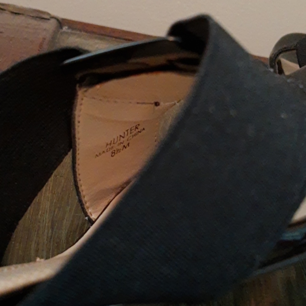 Size 8.5 Ellen Tracy Black "Hunter" Dress Sandals - Picture 4 of 6